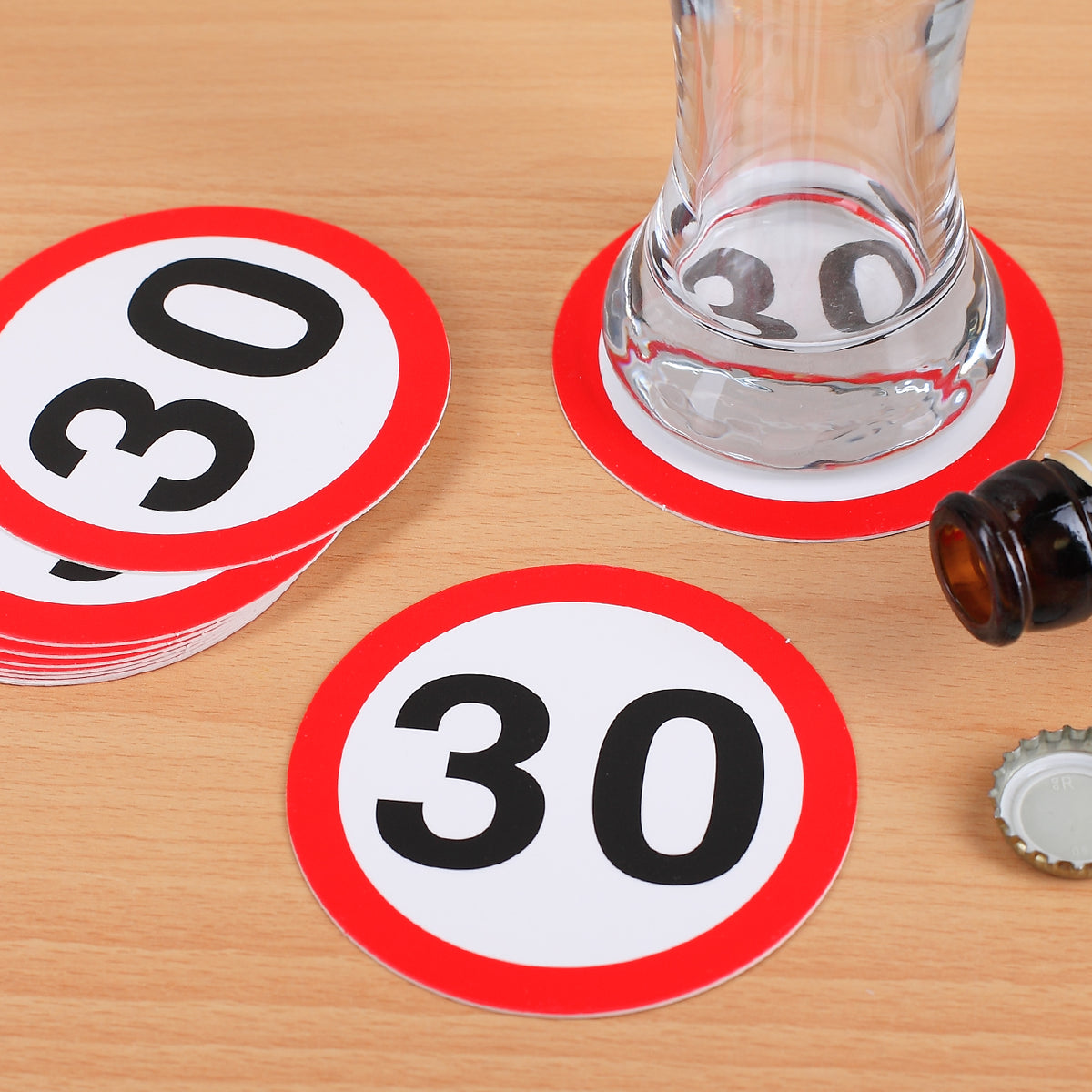 Bierdeckel als Verkehrszeichen zum 30. Geburtstag