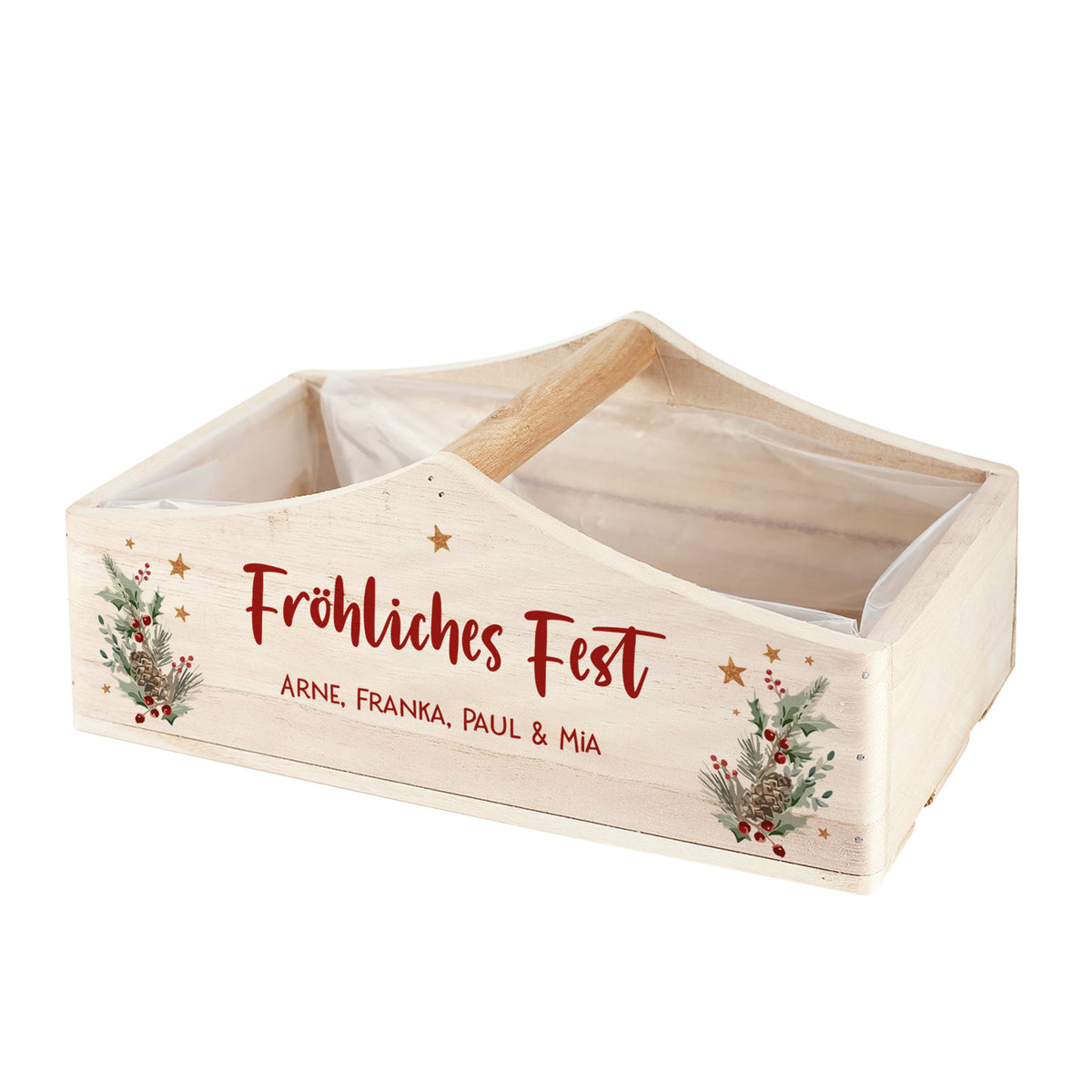 Holz-Geschenkkorb mit Winterbouquet-Motiv und rotem Schriftzug „Fröhliches Fest“, personalisiert mit mehreren Namen, frontal fotografiert.
