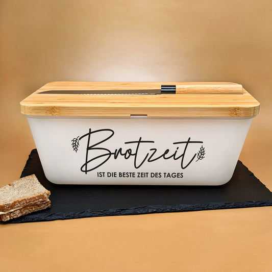 Personalisierter Brotkasten mit Brotzeit-Motiv und Wunschtext – mit Bambusdeckel und Messer
