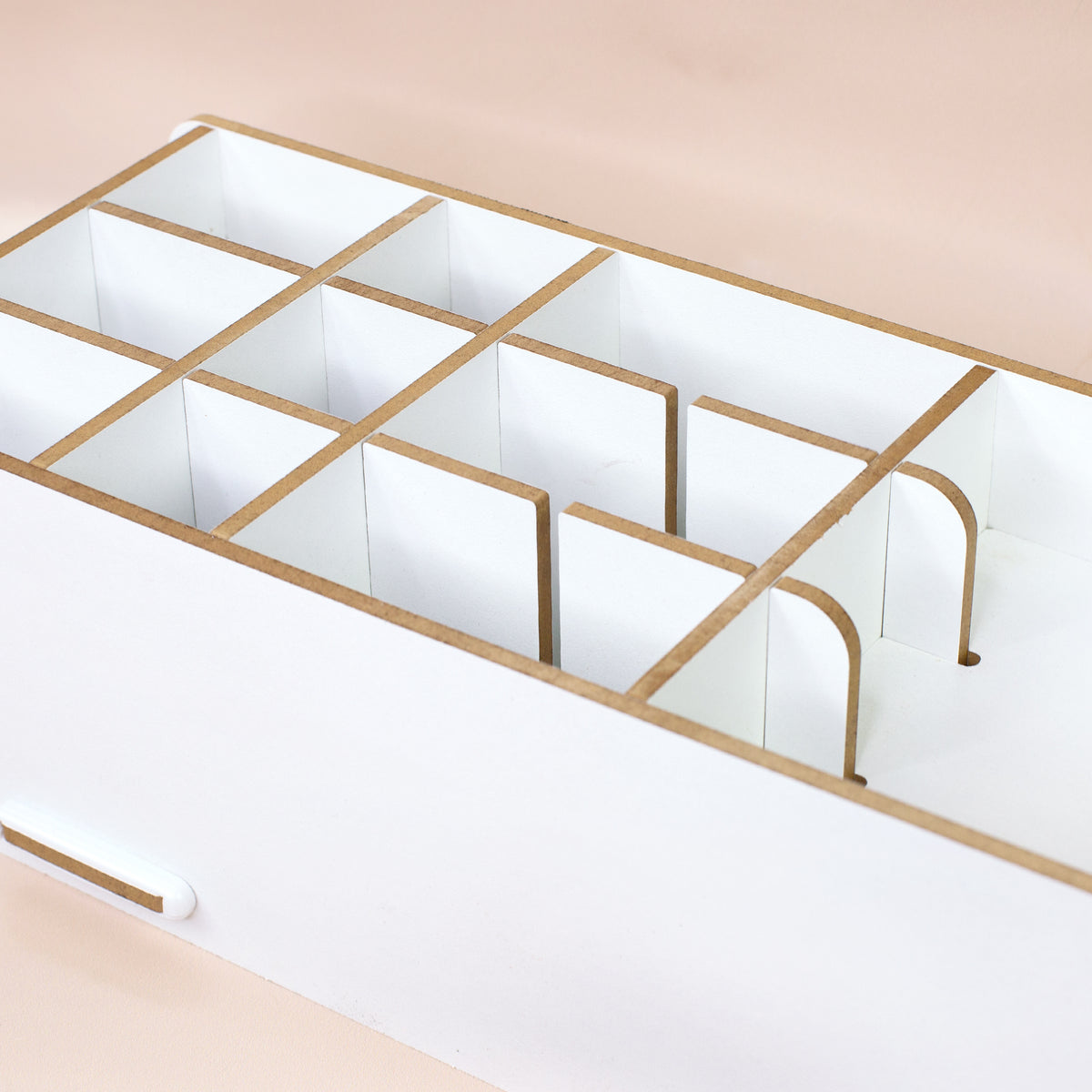 Make-up Organizer mit herausnehmbarem Trennsteg und Stecksystem