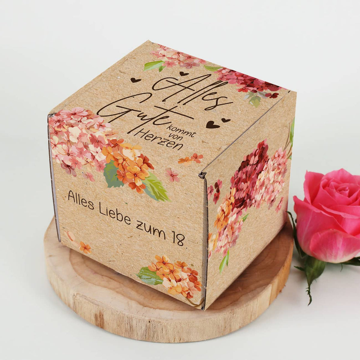 Geschenkverpackung mit Hortensienblüten, Spruch und kurzen Text 