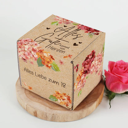Geschenkverpackung mit Hortensienblüten, Spruch und kurzen Text 