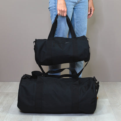 Sporttasche mit Name personalisiert als Geschenk | Kleine Reisetasche & Dufflebag für Freizeit und Sport