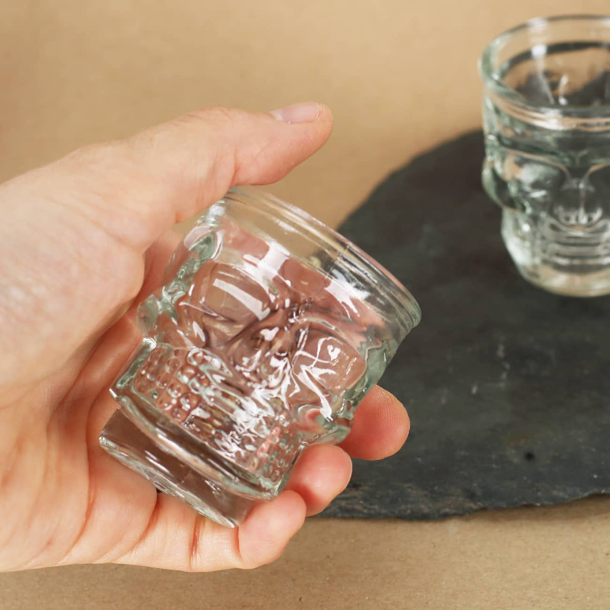 Shotglas im Totenkopfdesign 50 ml Fassungsvolumen