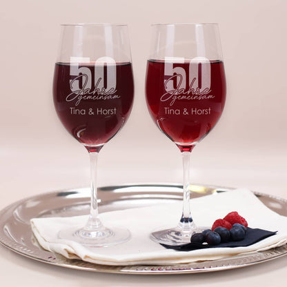 50 Jahre gemeinsam - Geschenkset zur goldenen Hochzeit mit Wein nach Wahl, Wunschnamen und Text