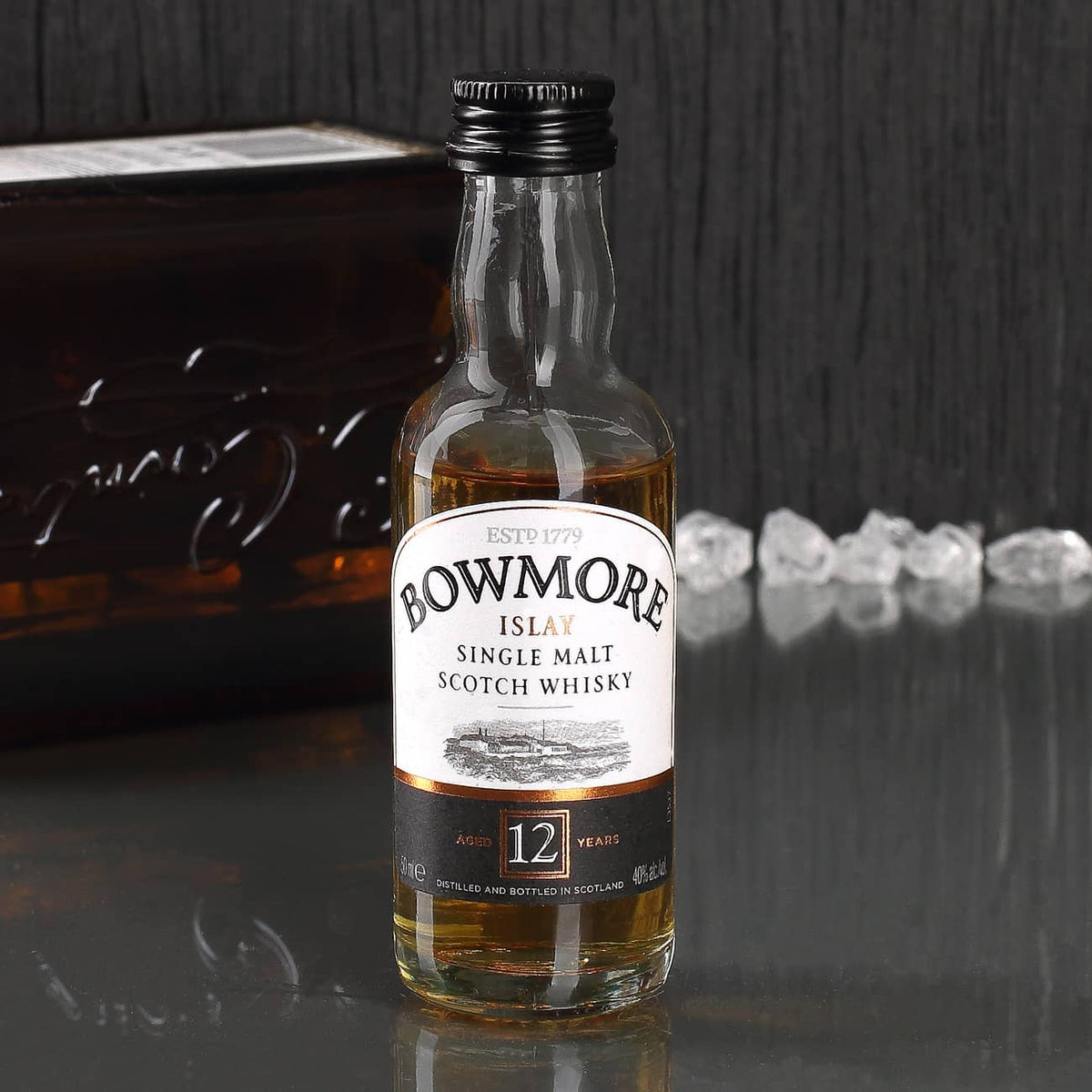 Kostprobe des oft prämierten Bowmore Whisky