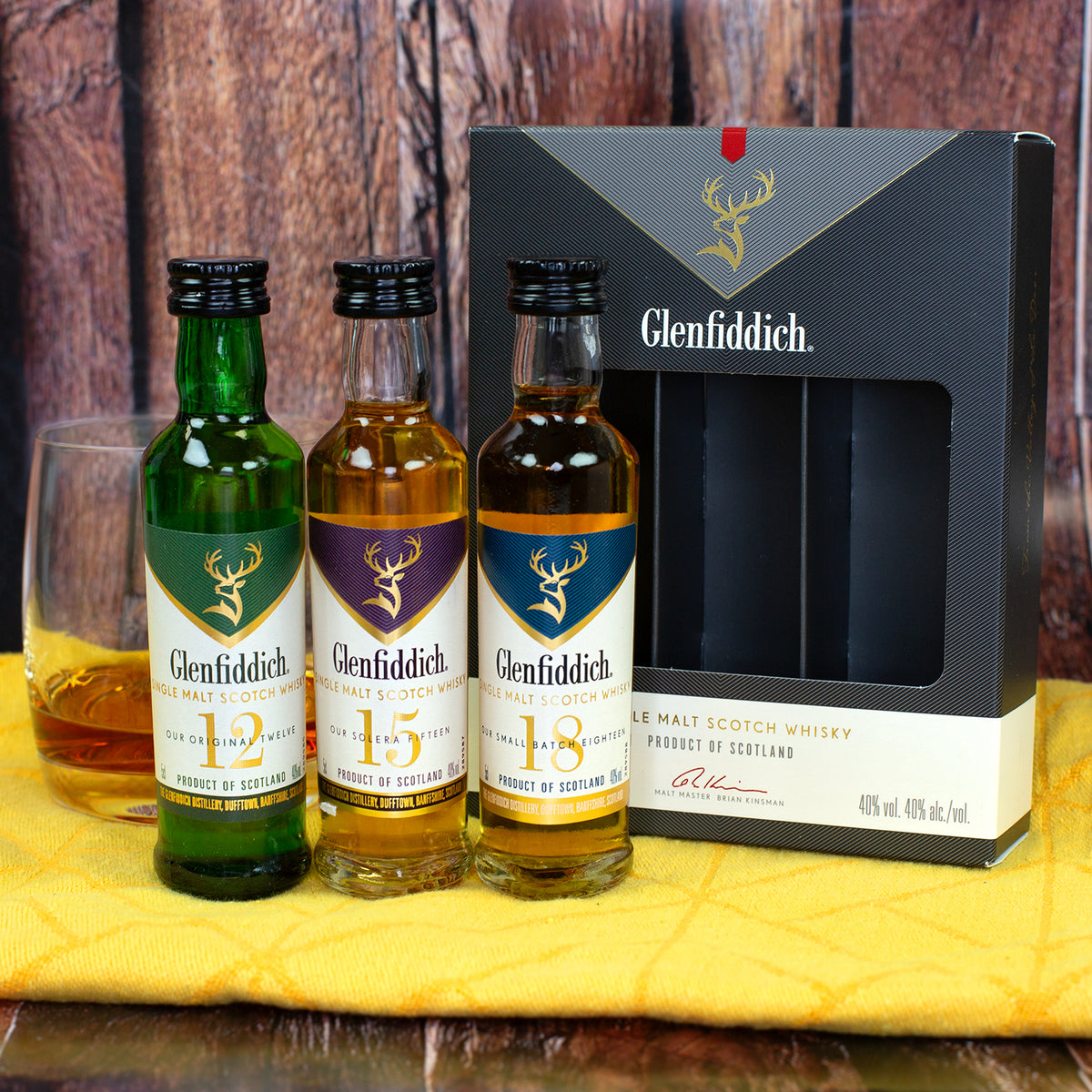 Glenfiddich Whisky Geschenkset mit drei Miniaturflaschen 12, 15 und 18 Jahre in Geschenkverpackung