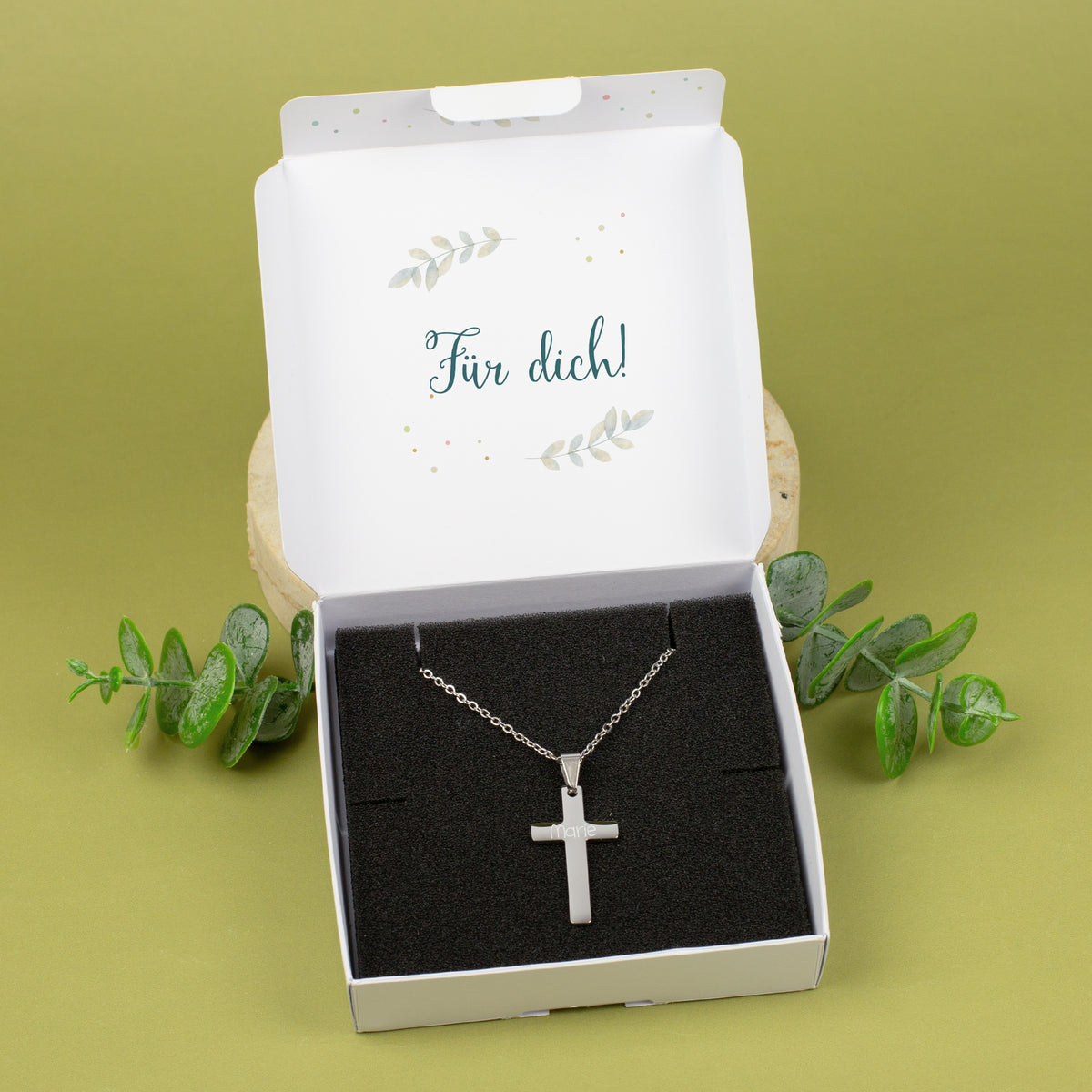 persönlich gravierte Halskette mit Kreuz und Geschenkbox "Für dich"