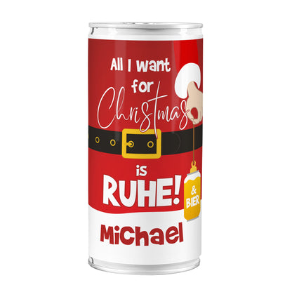 Freigestellte Bierdose mit Weihnachtsmann-Motiv und personalisiertem Namen vor weißem Hintergrund.
