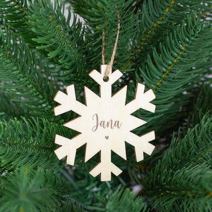 Personalisierte Holzanhänger mit Name & Herzmotiv – 4 Formen | Weihnachtsanhänger & Weihnachtsdeko