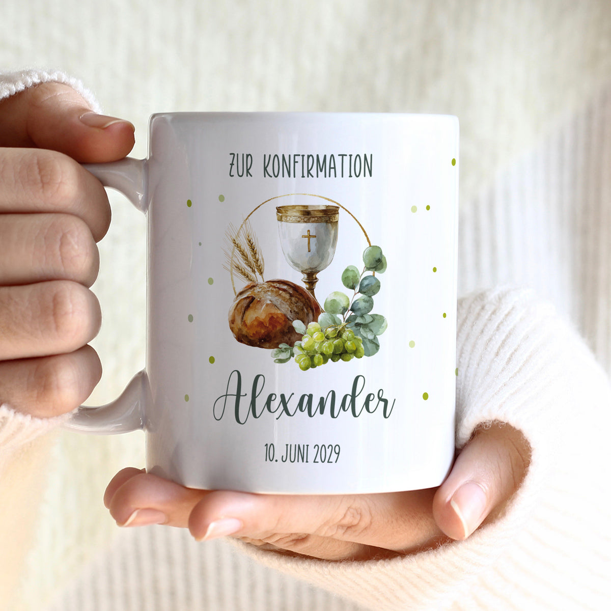 Religiöse Tasse zur Taufe mit Kelch- und Brot-Motiv sowie individuellem Namen
