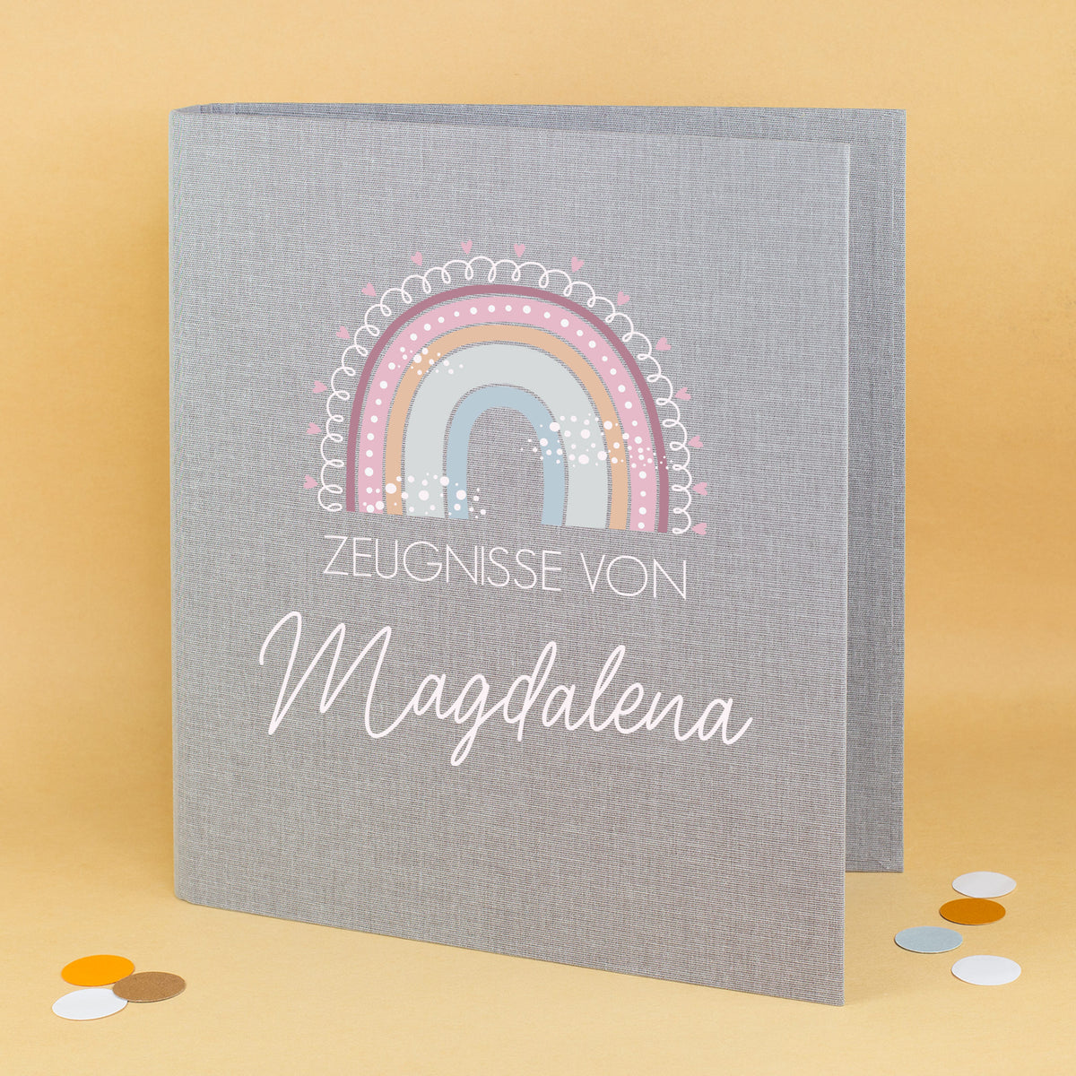 Variante: Zeugnismappe aus Leinen in Grau mit Regenbogenmotiv und Name Magdalena bedruckt