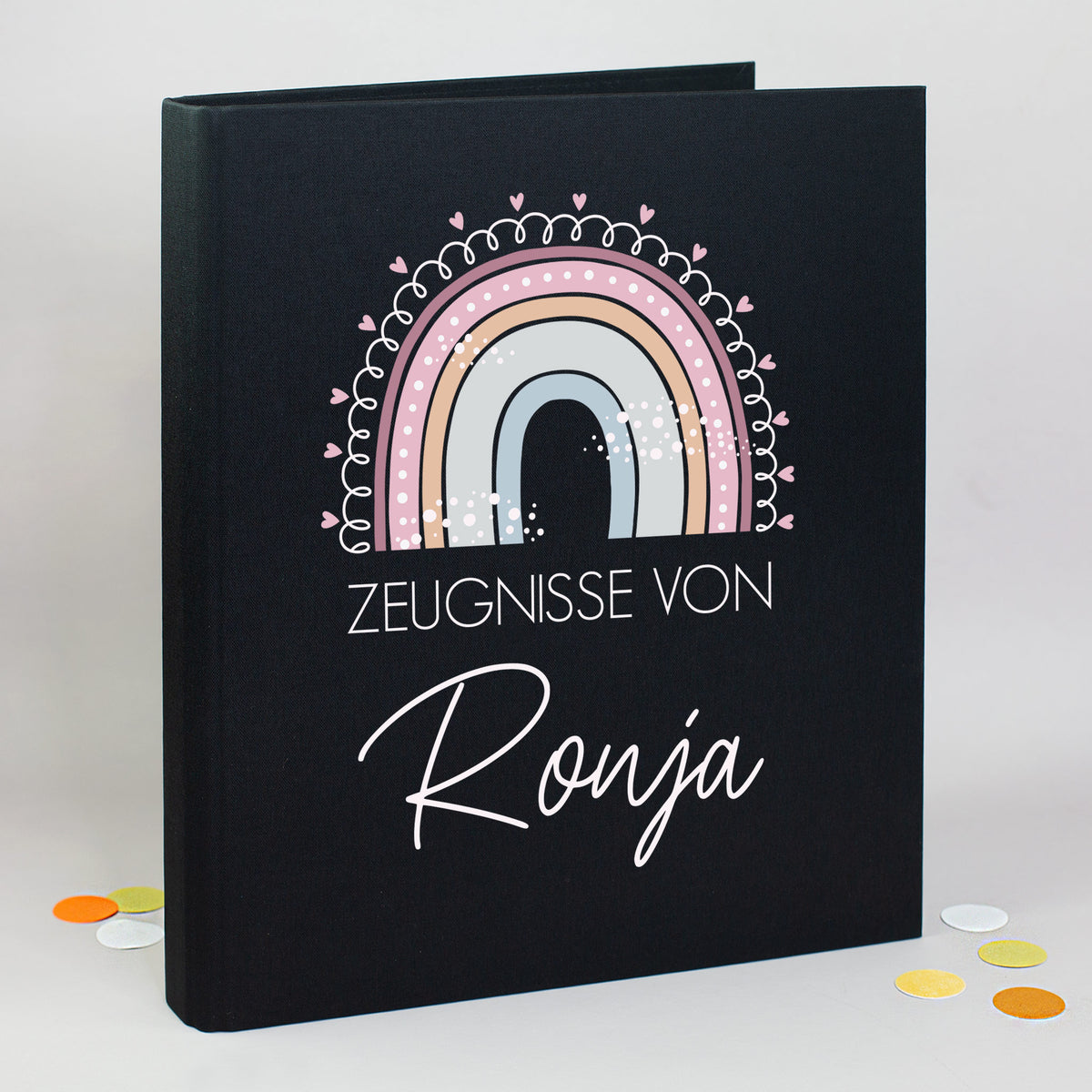 Zeugnismappe aus Leinen in Schwarz mit Regenbogenmotiv und Name Ronja bedruckt