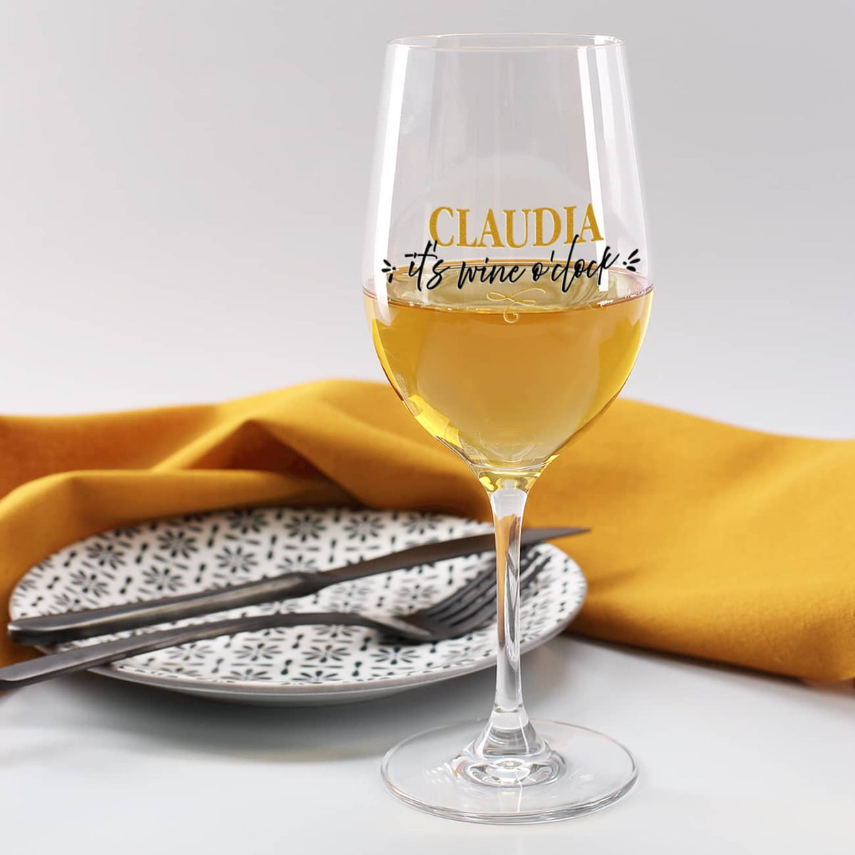 Bedrucktes Weinglas It's wine o'clock mit Name