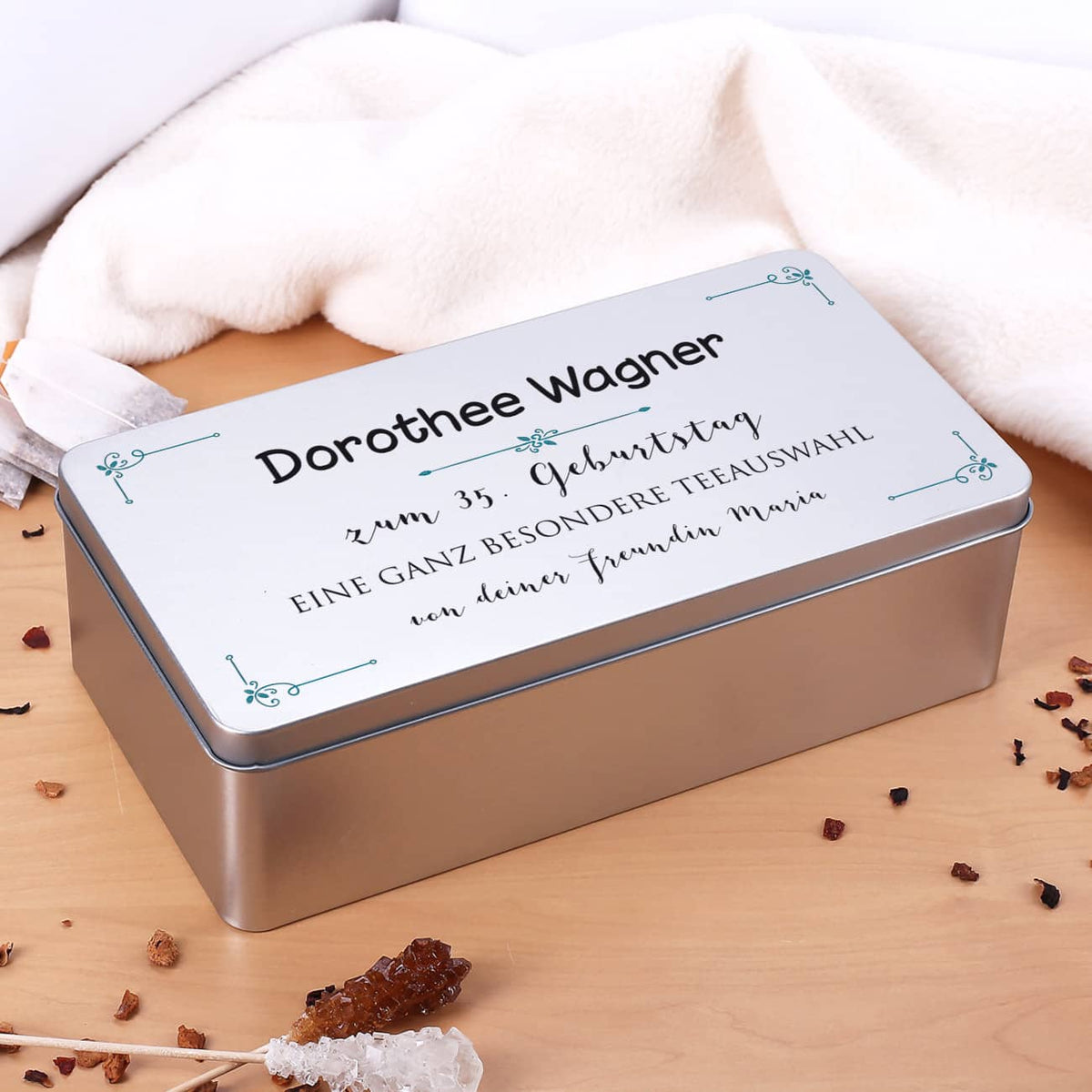 Geschenkdose zur Hochzeit mit ihrem Wunschtext bedruckt