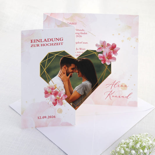 Einladungskarte zur Hochzeit - Faltkarte mit Foto im Blüten-Herz