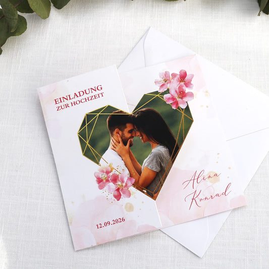Einladungskarte zur Hochzeit - Faltkarte mit Foto im Blüten-Herz