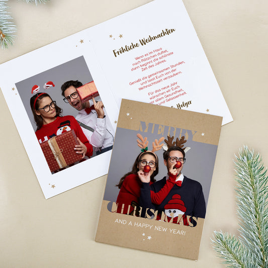 Detailaufnahme der Karte mit Foto im „Merry Christmas“-Design und festlicher Gestaltung