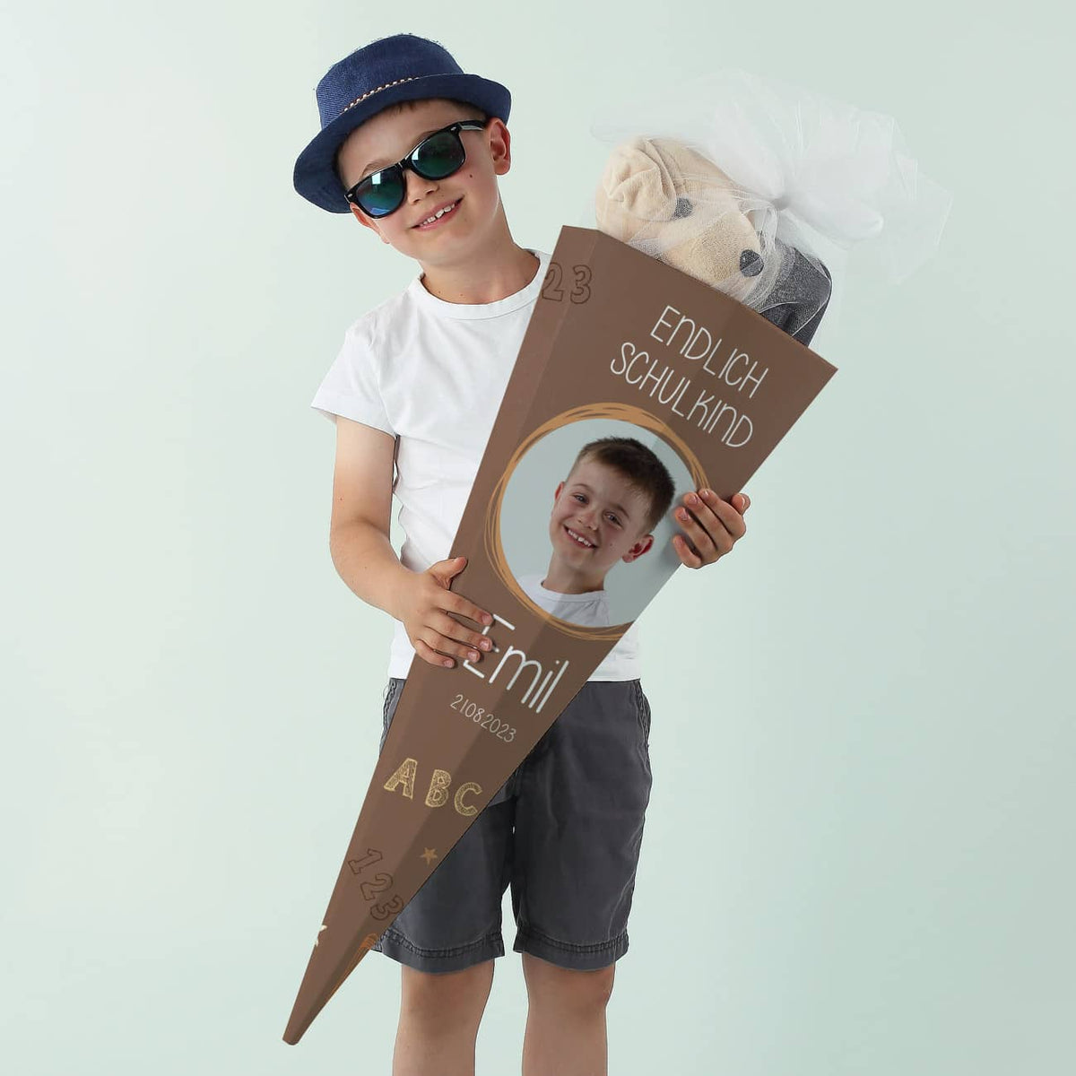 Schultüte mit Foto, Name und Datum
