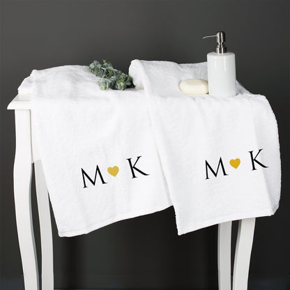Personalisiertes Handtuch-Set als Hochzeitsgeschenk dekorativ mit Seifenspender und Badaccessoires