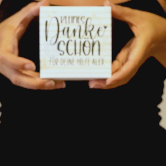Kleine Geschenkschachtel Dankeschön mit Name und Lindorkugeln