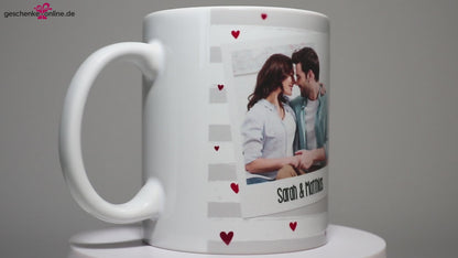 Fototasse mit drei Fotos und Wunschtext. Innenseite mit Herzen und I Love You bedruckt. 