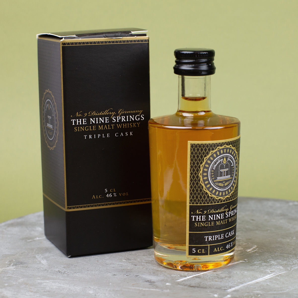 The Nine Springs Triple Cask Single Malt Whisky Miniaturflasche mit Verpackung, 46 % vol.