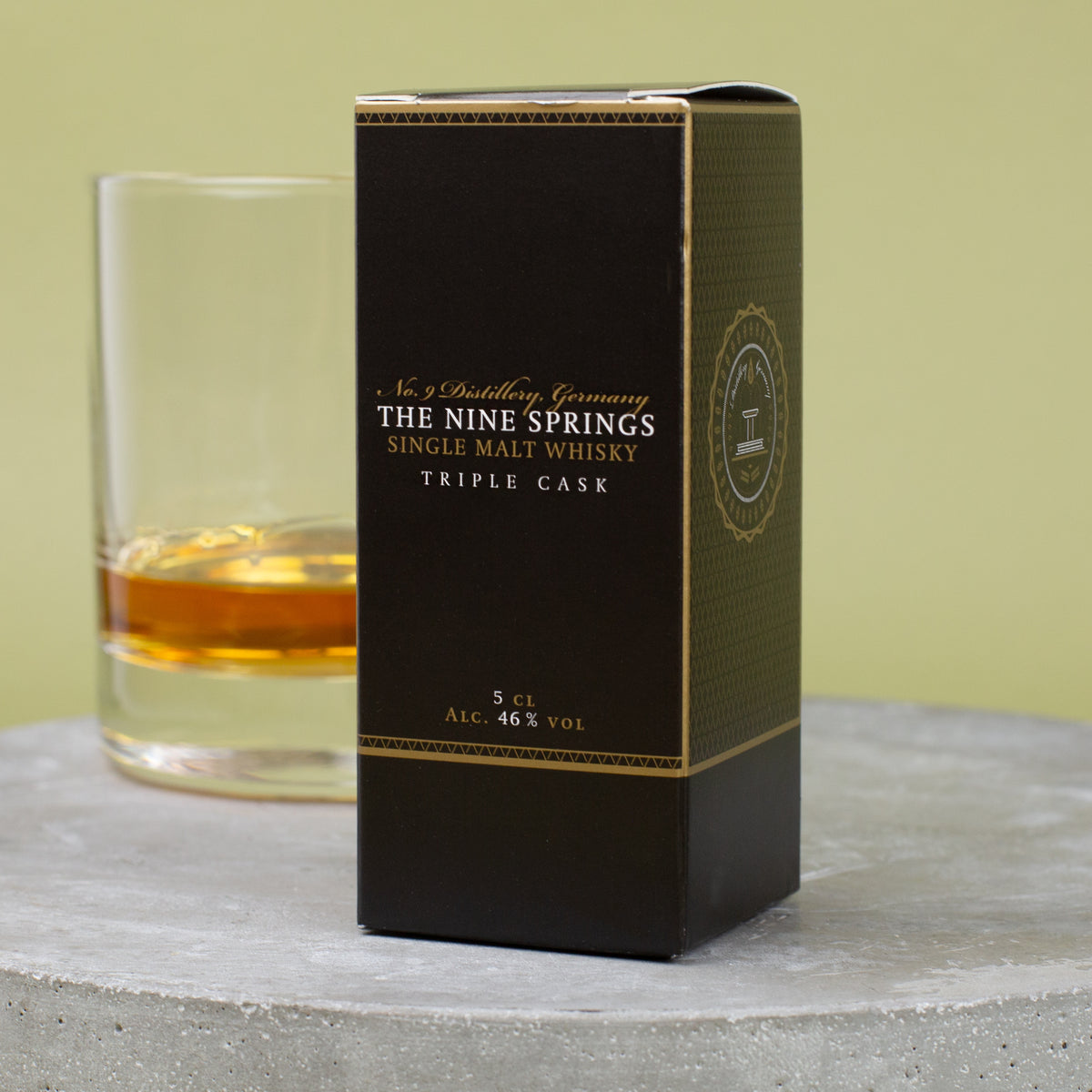Geschenkbox The Nine Springs Triple Cask Whisky Miniatur 5 cl, 46 % vol.
